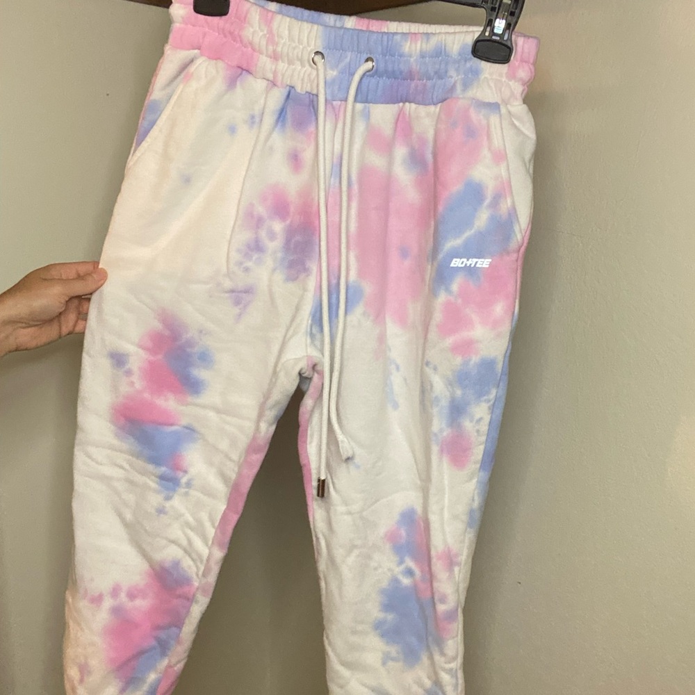 Bo + Tee tie dye sweats